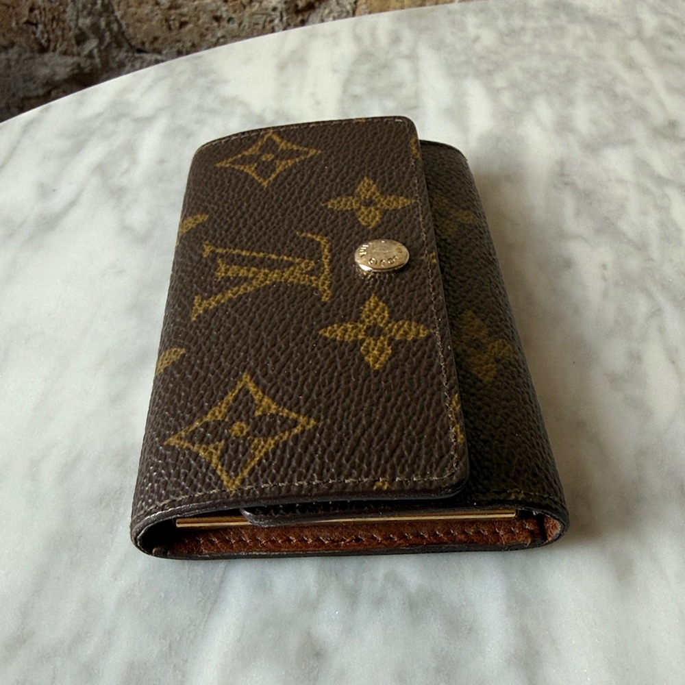 Louis Vuitton Key Case Holder